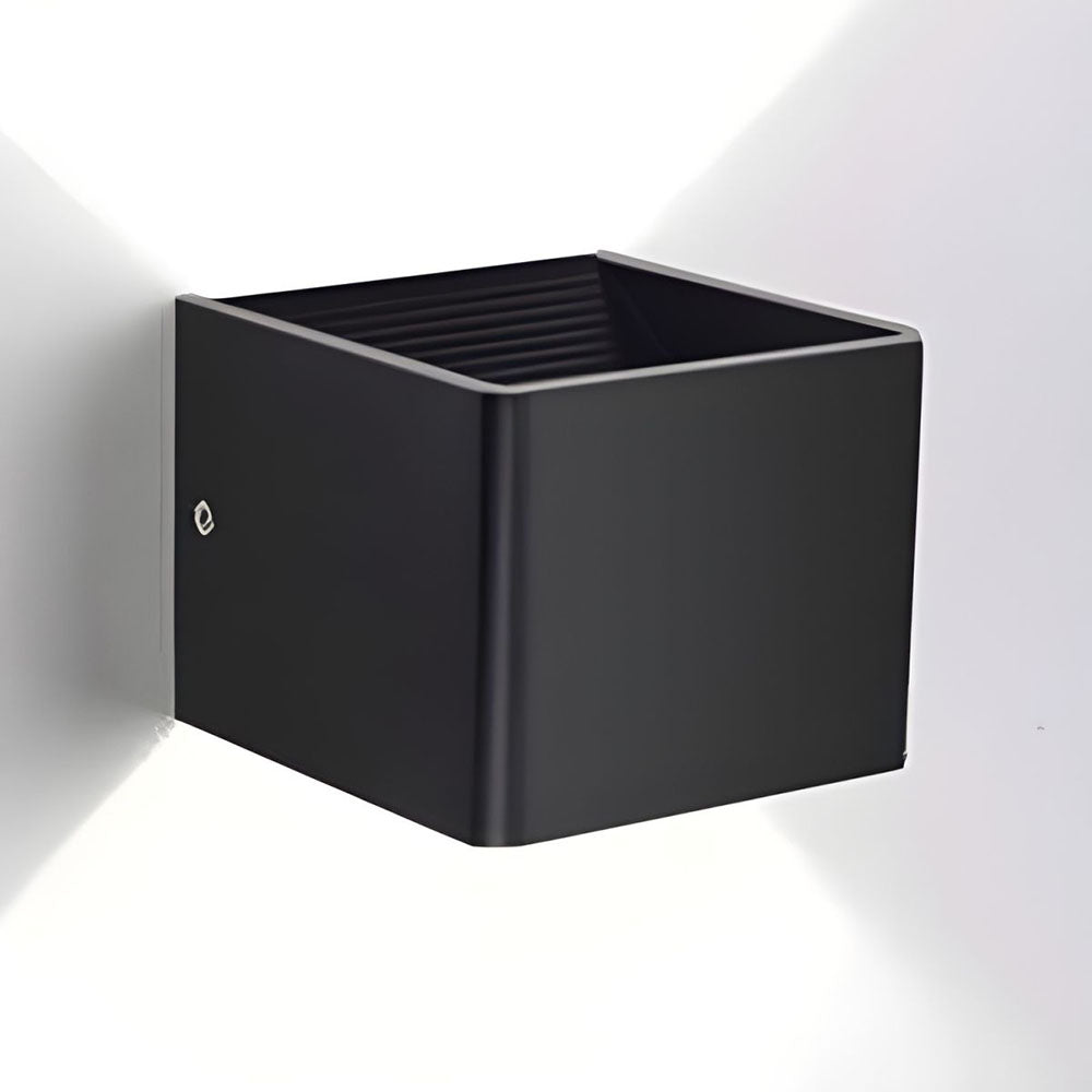 Lampada da Parete Cubbon – LED – Bianca – Compatta – Design Moderno