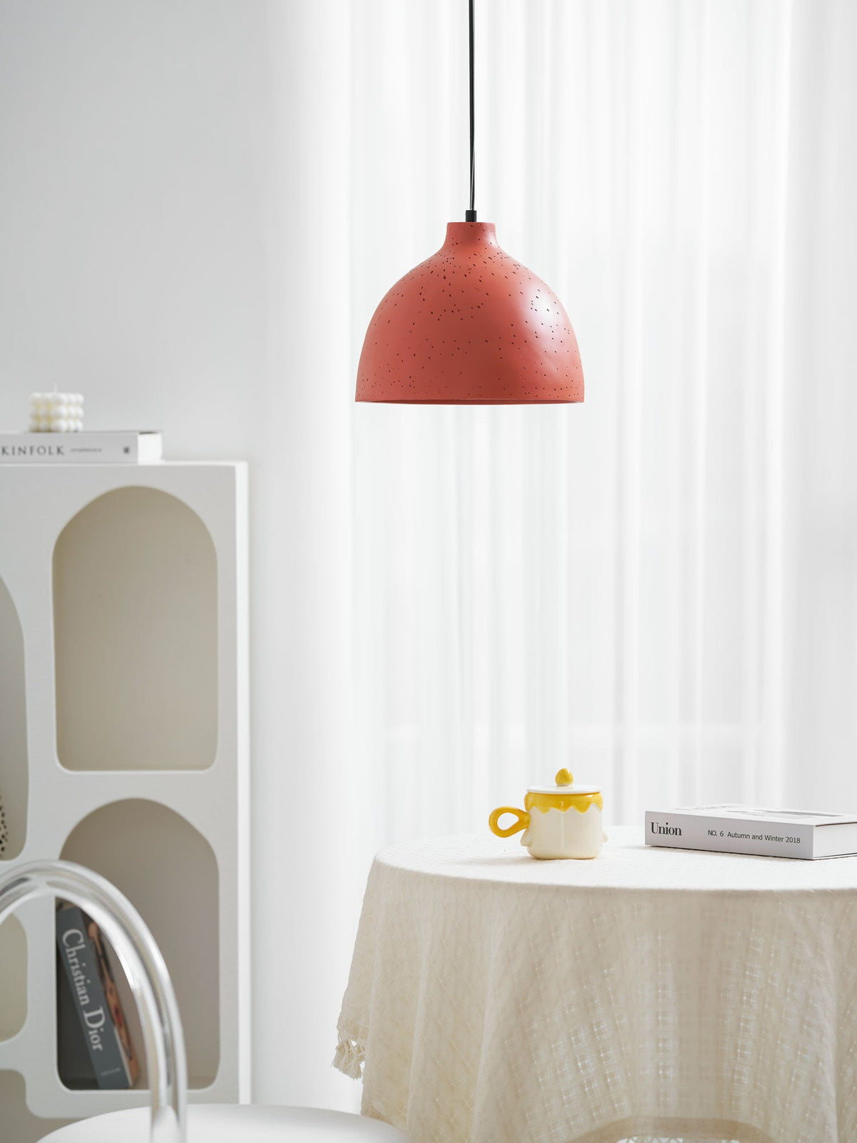 Lampada a sospensione in resina