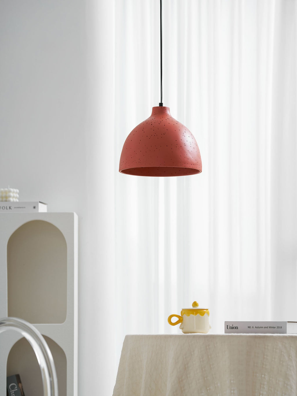 Lampada a sospensione in resina