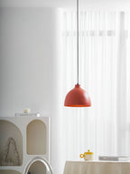 Lampada a sospensione in resina