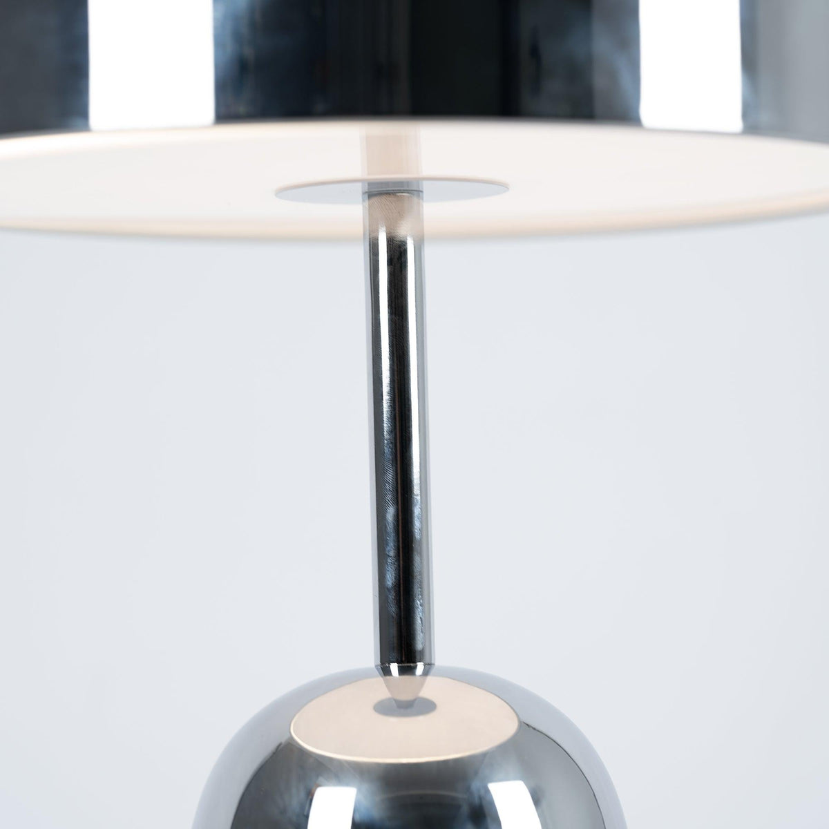 Lampada da Tavolo Bell