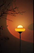 Lampada da Terra Elke Egg Tart – Lampada di Design Giocosa con Forma Unica