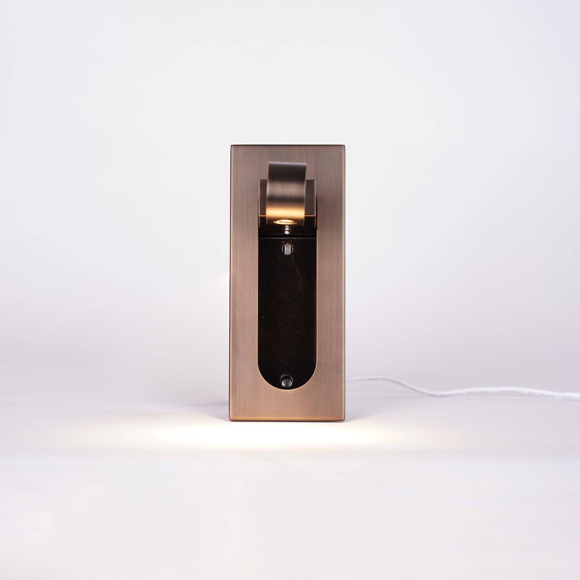 Lustra Applique LED Testa Regolabile Moderna