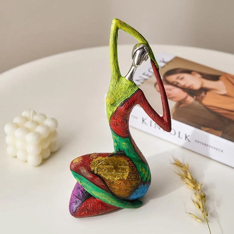 Elara Haus Figurina Astratta di Donna Yoga - Scultura Colorata in Arte Graffiti