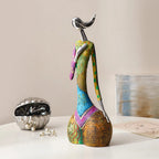 Elara Haus Figurina Astratta di Donna Yoga - Scultura Colorata in Arte Graffiti