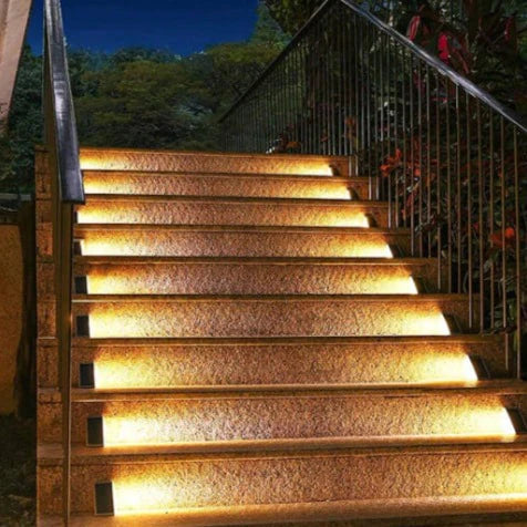 Lampada da Giardino Solare a Gradini in Lega Durabile Architettonica Elara Haus