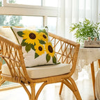 Cuscino in Cotone Ricamato a Motivo Girasole Elara Haus Artisan