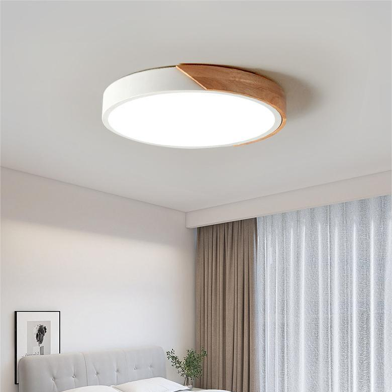 Lampada da soffitto circolare Elara con accenti in legno