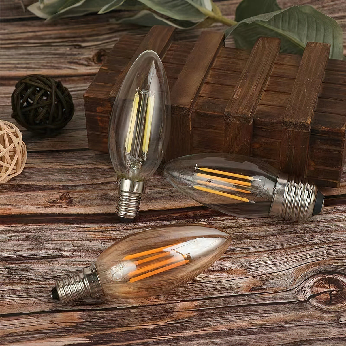 Elara Haus Candelabro in Vetro Trasparente con Lampadina LED a Filamento e Attacco a Vite