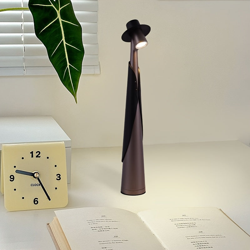 Lampada da Tavolo Elara Haus a Forma di Figura con Luce a Cappello