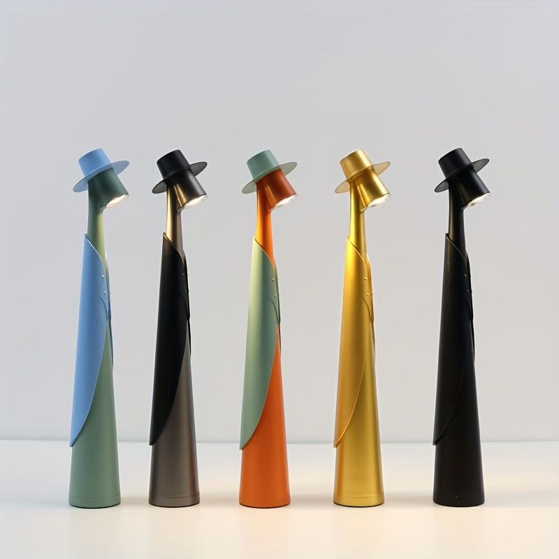Lampada da Tavolo Elara Haus a Forma di Figura con Luce a Cappello