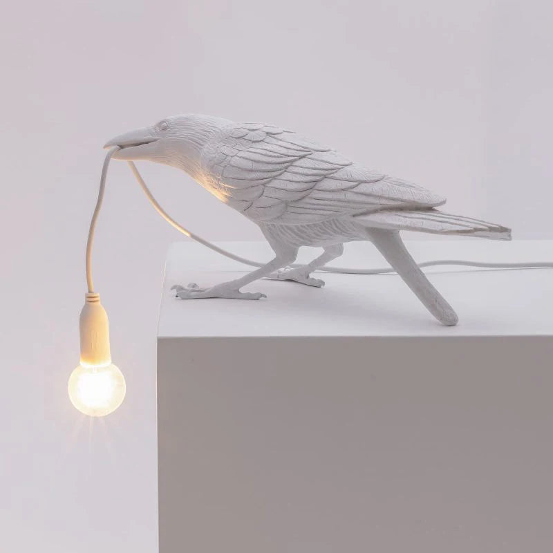 Elara Haus Lampada da Tavolo con Scultura di Corvo di Alta Qualità - Design Artistico Novità
