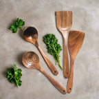 Set di Utensili da Cucina Elara Haus - Strumenti da Cucina Eco-Friendly in Teak Fatti a Mano