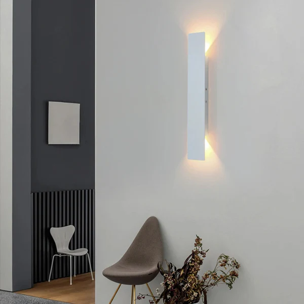 Elara Haus Totem Facciata Lineare – LED Architettonico Impermeabile Opaco