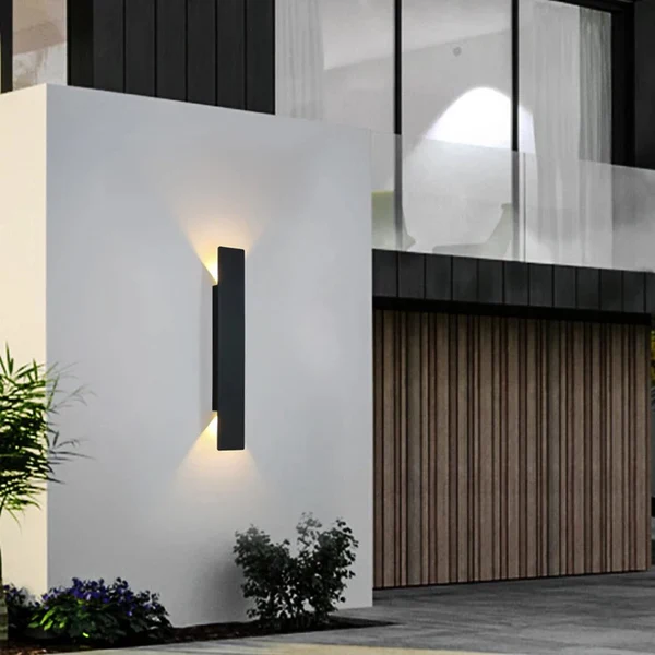 Elara Haus Totem Facciata Lineare – LED Architettonico Impermeabile Opaco