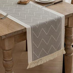 Elara Haus Modern Arid Loom – Runner da tavolo tessuto a rilievo lineare minimalista