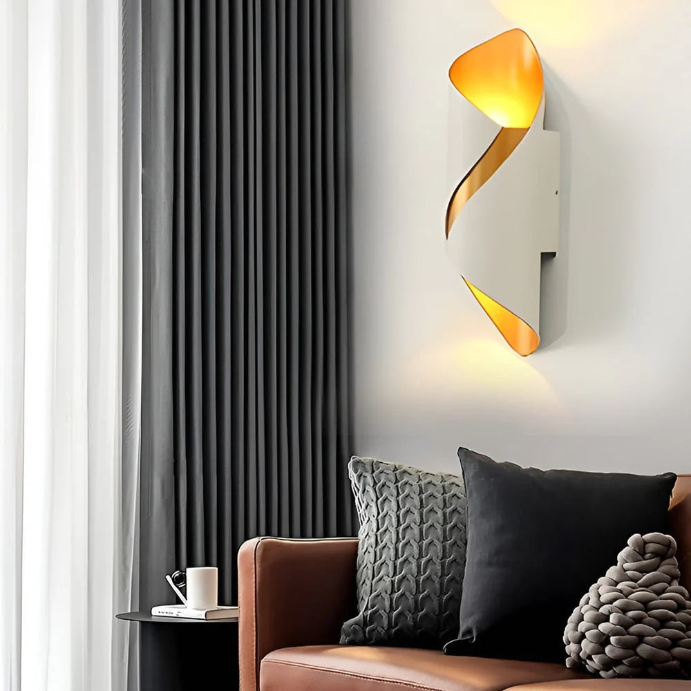 Elara Haus Moderno Applique Architettonico a Spirale