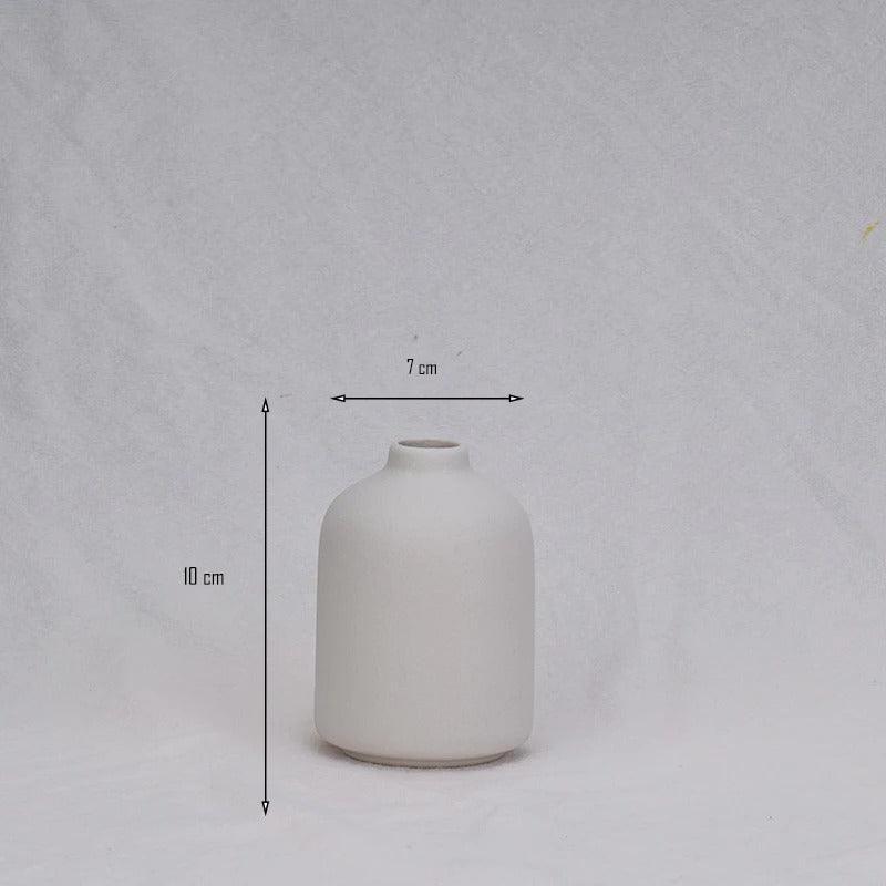 Vaso in Argilla Moderno a Forma Conica Elara Haus – Ceramica Maculata