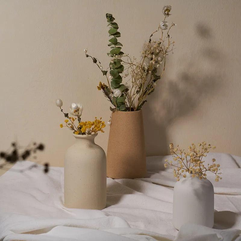 Vaso in Argilla Moderno a Forma Conica Elara Haus – Ceramica Maculata