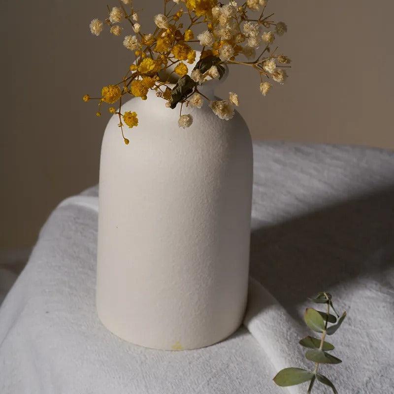 Vaso in Argilla Moderno a Forma Conica Elara Haus – Ceramica Maculata