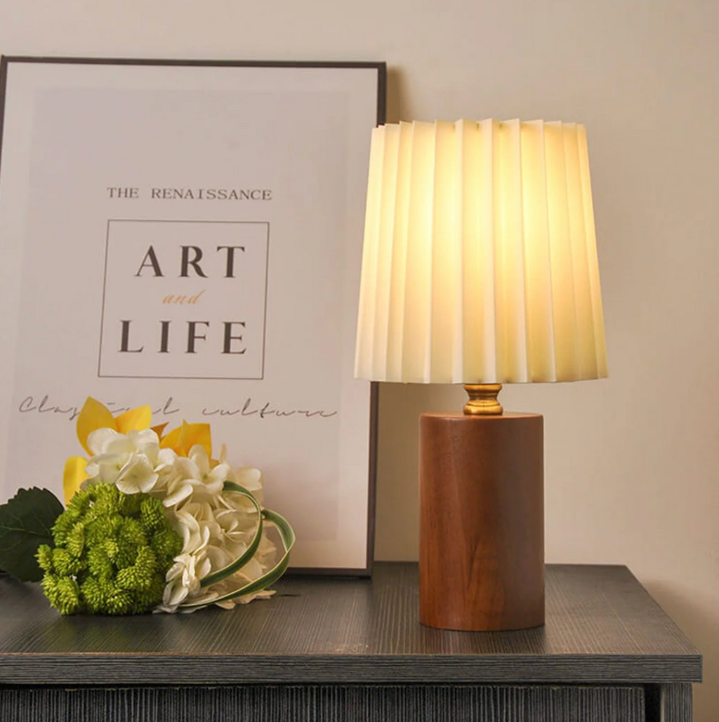 Lampada da comodino moderna con base in legno plissettata Elara Haus