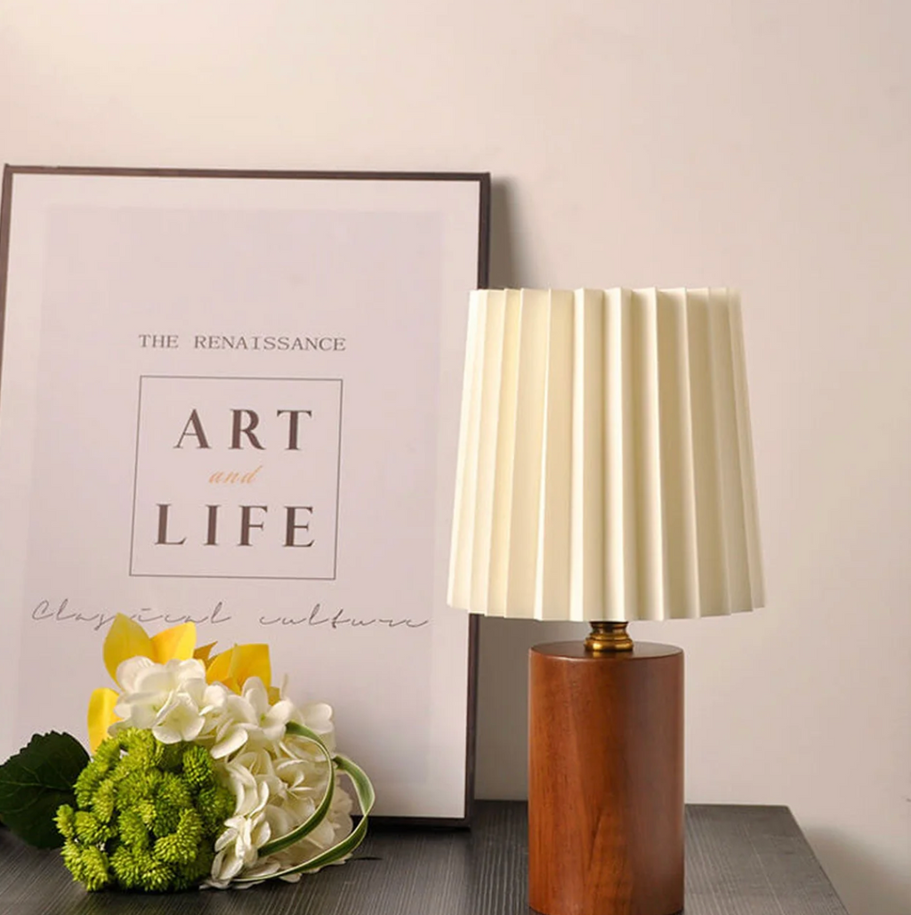 Lampada da comodino moderna con base in legno plissettata Elara Haus