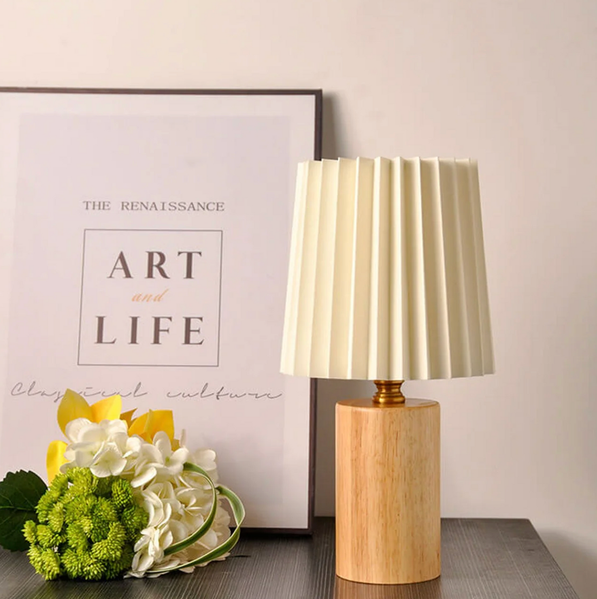Lampada da comodino moderna con base in legno plissettata Elara Haus