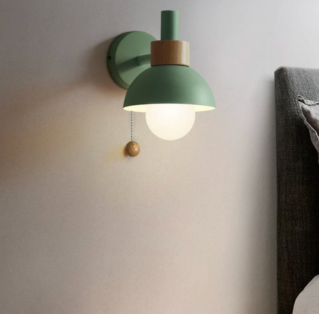 Applique a Muro Elara Haus Nordic Dome con Accento in Legno e Catena di Trazione