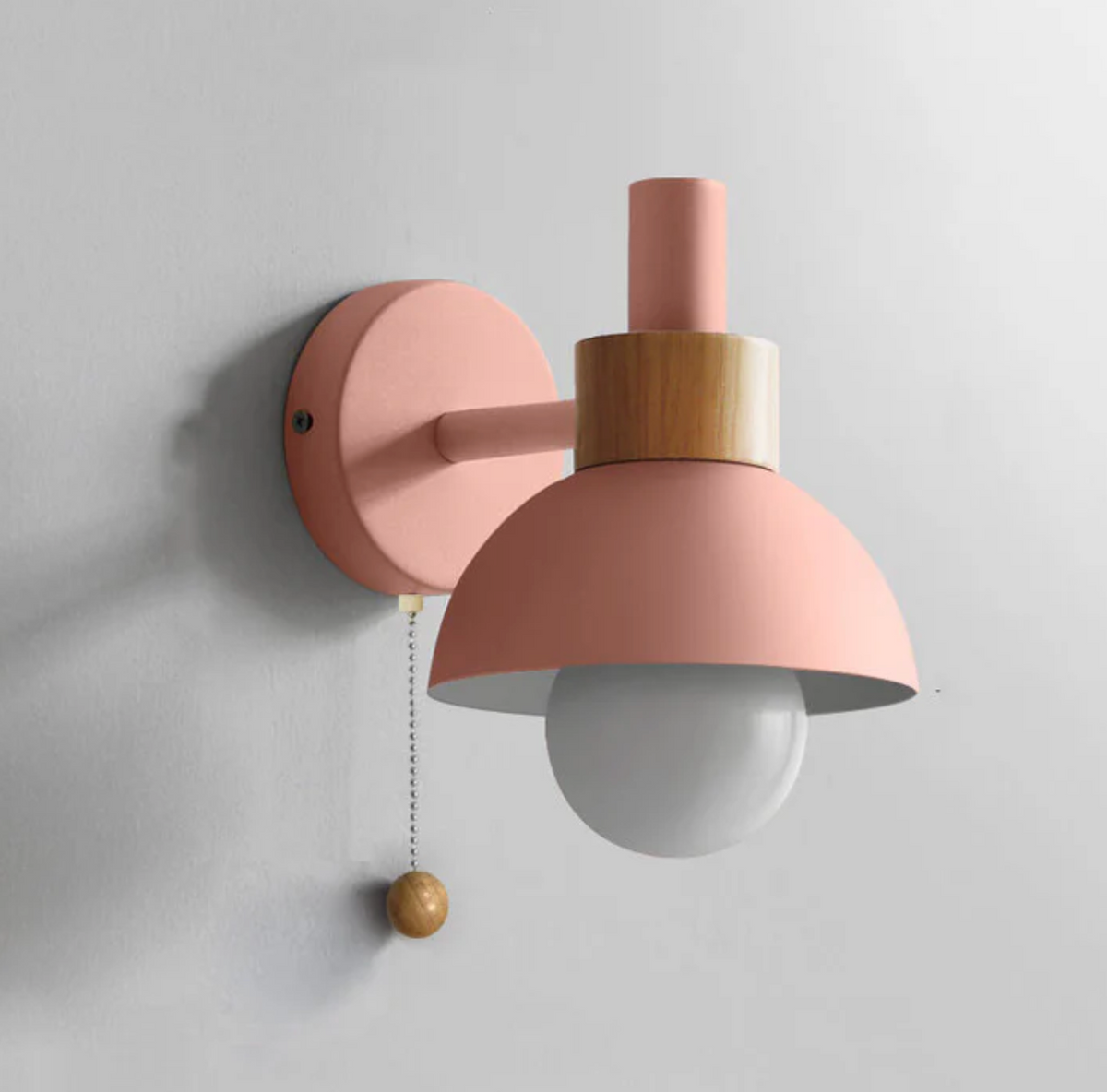 Applique a Muro Elara Haus Nordic Dome con Accento in Legno e Catena di Trazione