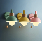 Applique a Muro Elara Haus Nordic Dome con Accento in Legno e Catena di Trazione