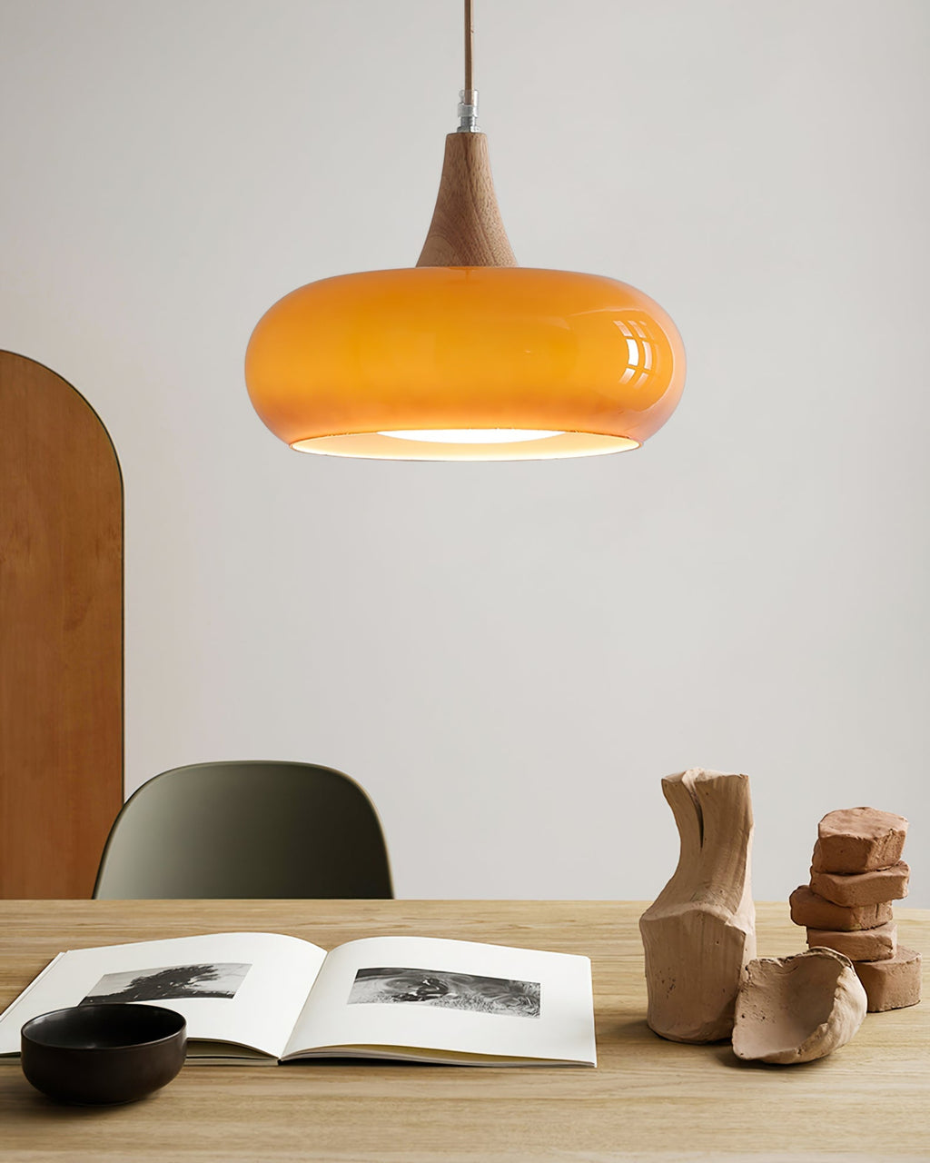 Elara Haus Nordic Glass & Wood Pendant - Luce da Pranzo Scandi