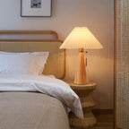 Lampada da Tavolo Elara Haus con Paralume Pieghettato e Base in Legno