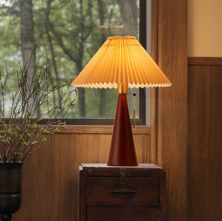 Lampada da Tavolo Elara Haus con Paralume Pieghettato e Base in Legno
