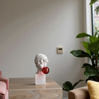 Elara Haus Pop Art David Bust con Gomma da Masticare Rosa – Scultura Classica
