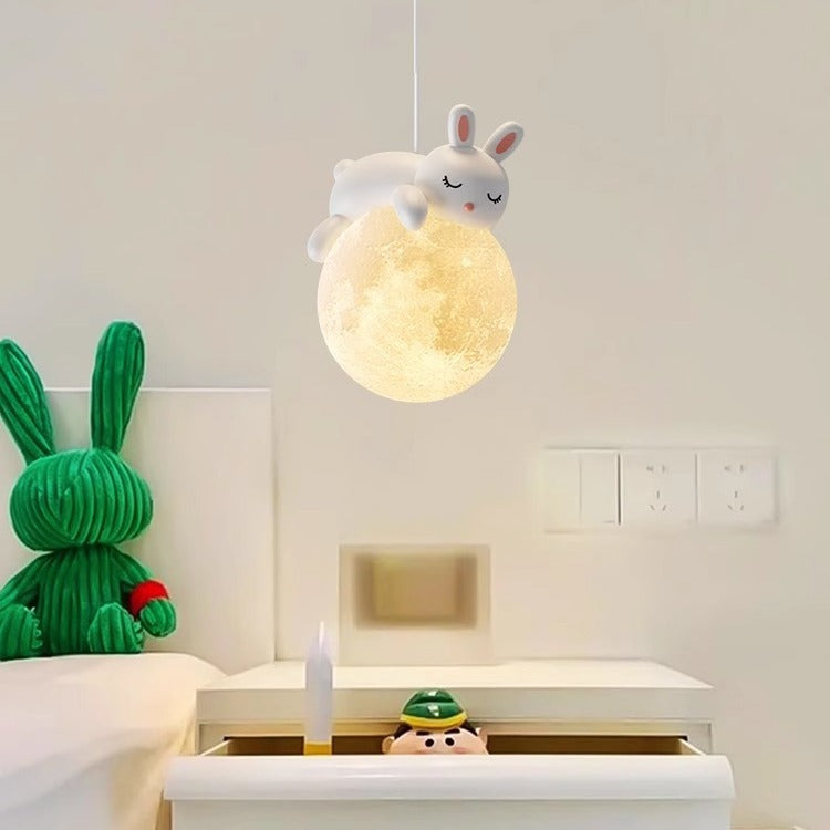 Elara Haus Lampada a Sospensione con Globo di Resina Animale a Forma di Luna