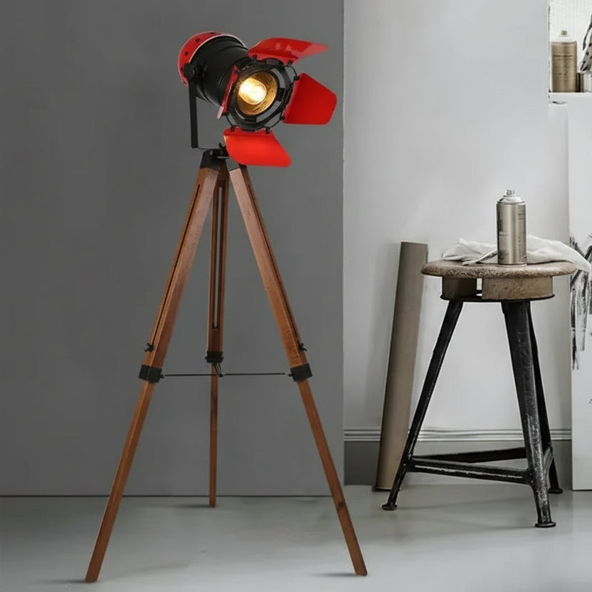 Elara Haus Retro Industriale Studio Spotlight