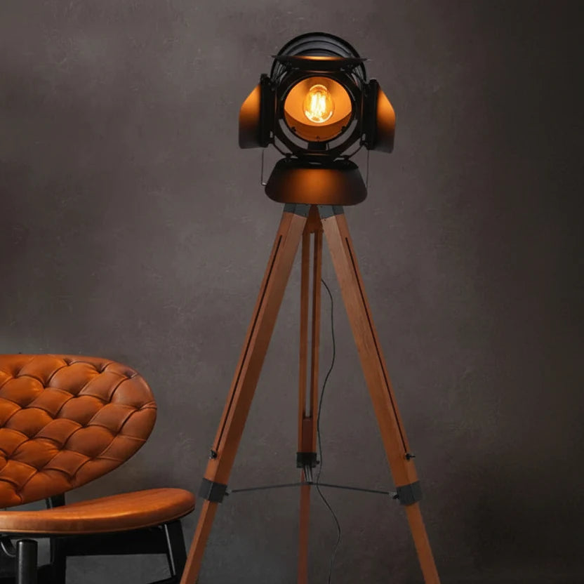 Elara Haus Retro Industriale Studio Spotlight