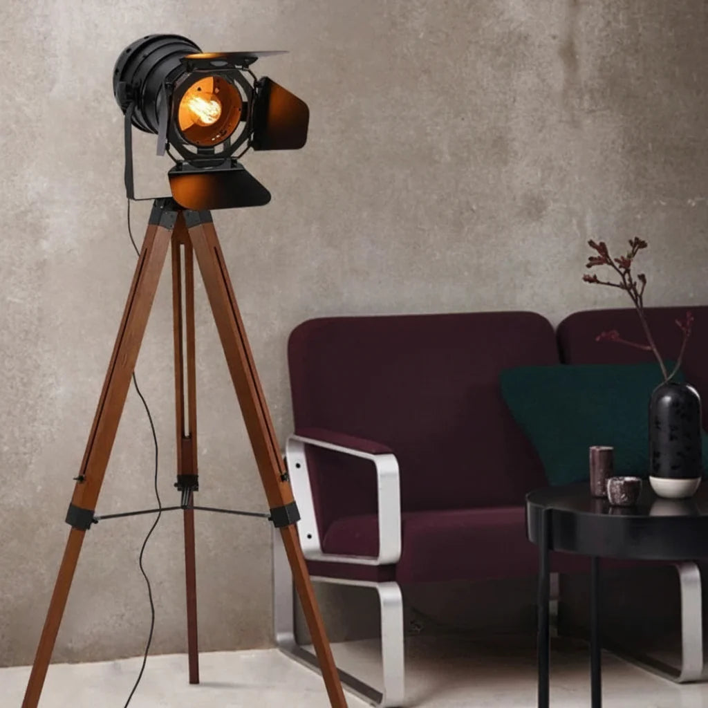 Elara Haus Retro Industriale Studio Spotlight