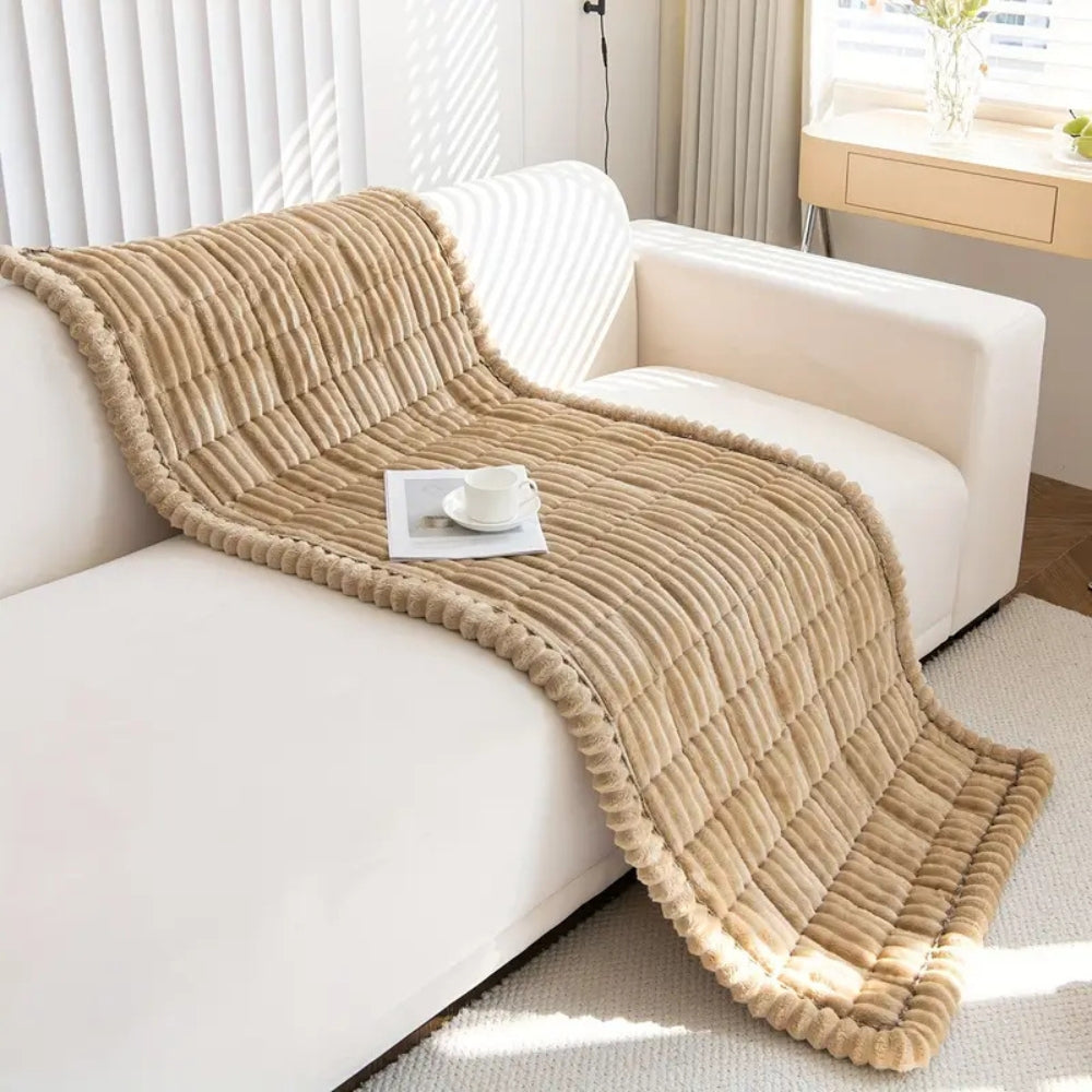 Elara Haus Coperta per Divano con Bordo Ruffle - Morbida Coperta in Pile