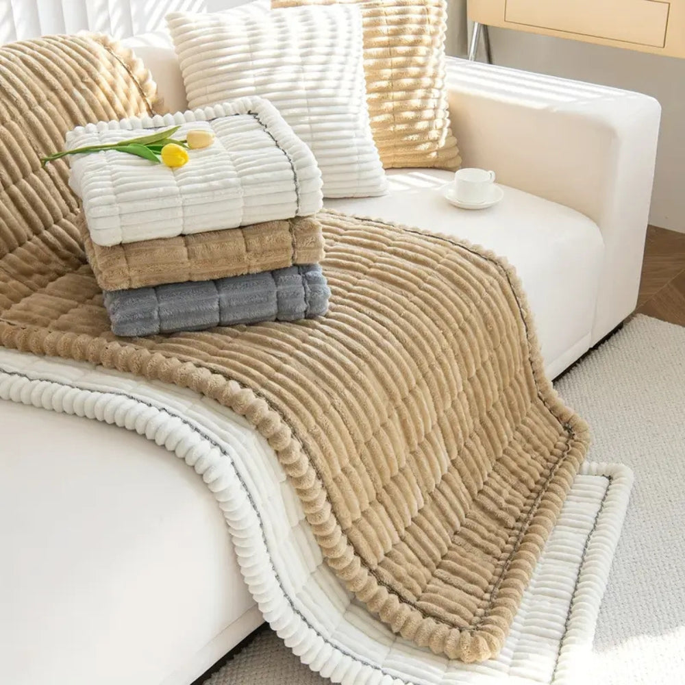 Elara Haus Coperta per Divano con Bordo Ruffle - Morbida Coperta in Pile