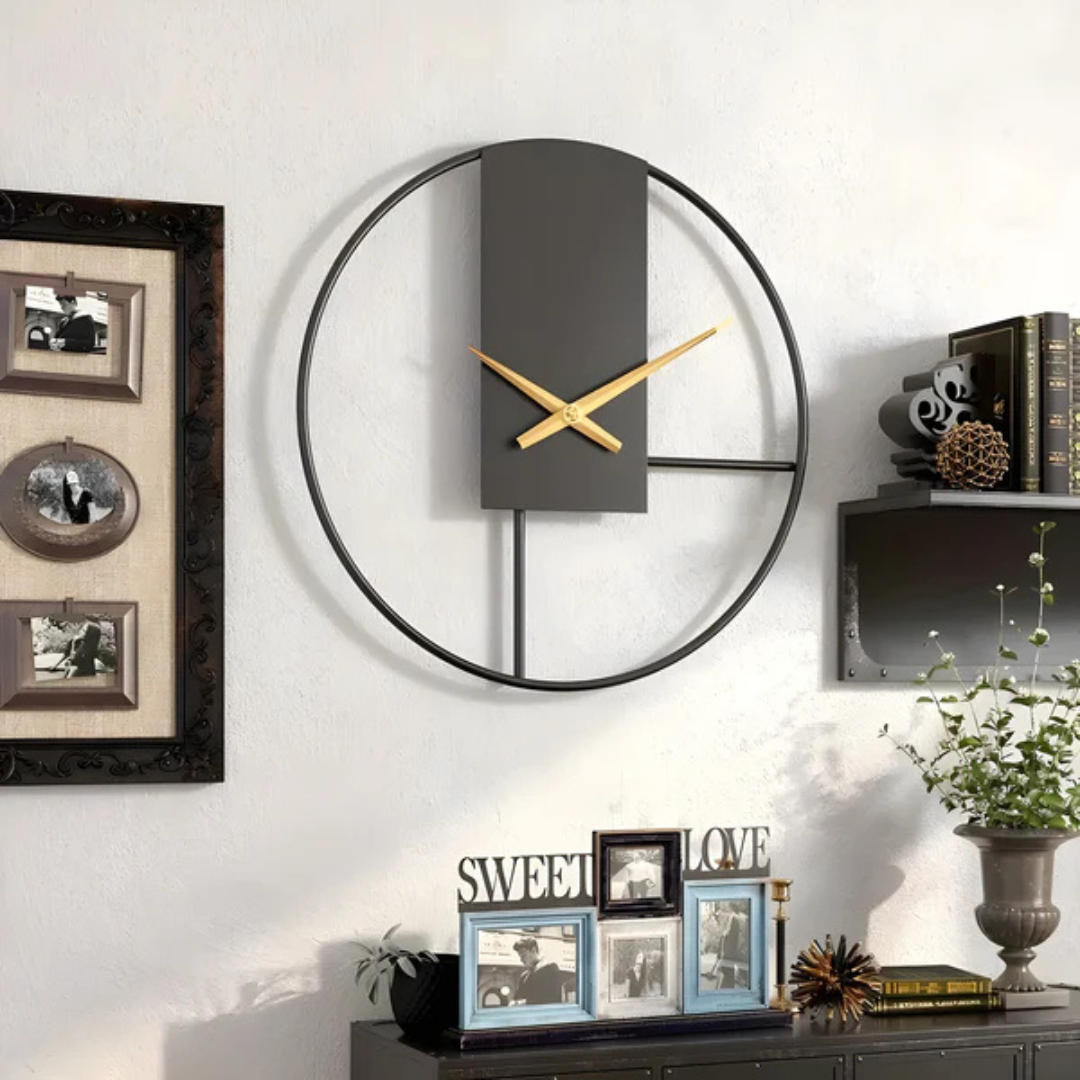 Orologio da Parete in Metallo Nero Stile Scandinavo Elara Haus