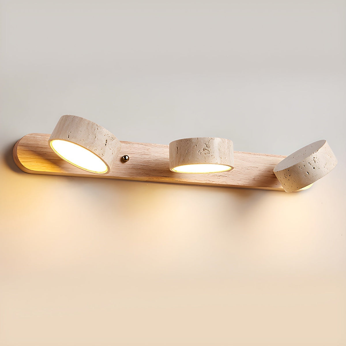 Elara Haus Applique in Travertino Doppio – Luce da Parete in Pietra Calcarea Pitting e Noce