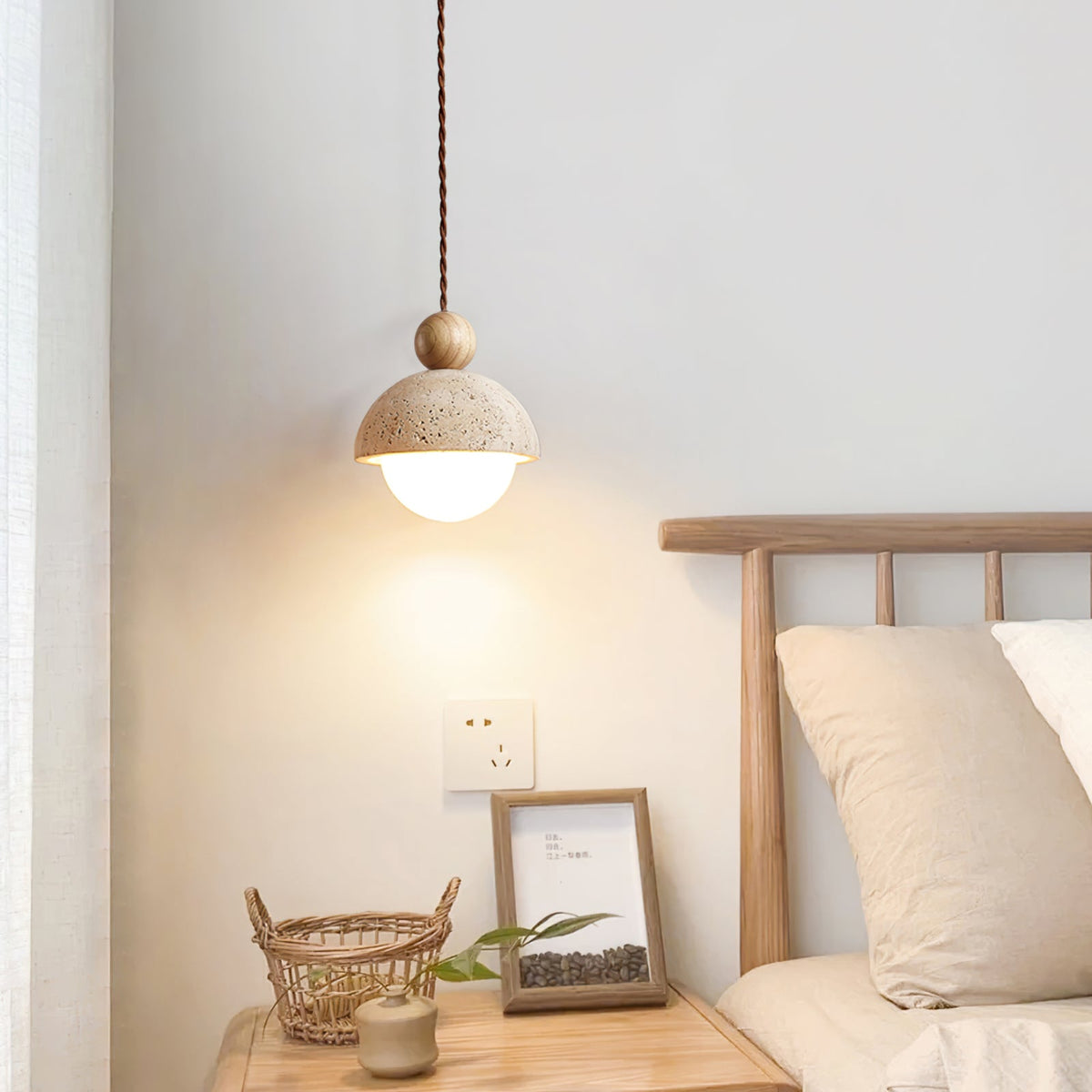 Elara Haus Pendente in Pietra Travertino - Finitura in Legno Naturale e Vetro