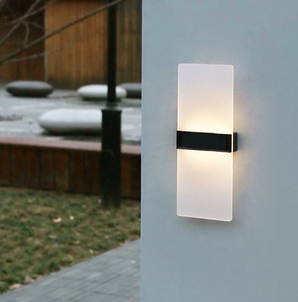 Elara Haus Sconce Esterno Verticale Solare LED