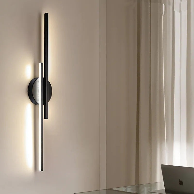 Applique da Parete Elara Haus - Lampada da Parete Metallica Regolabile