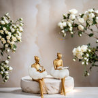 Scultura Donna che Legge in Oro Elara Haus su Nuvola - Decorazione da Mensola