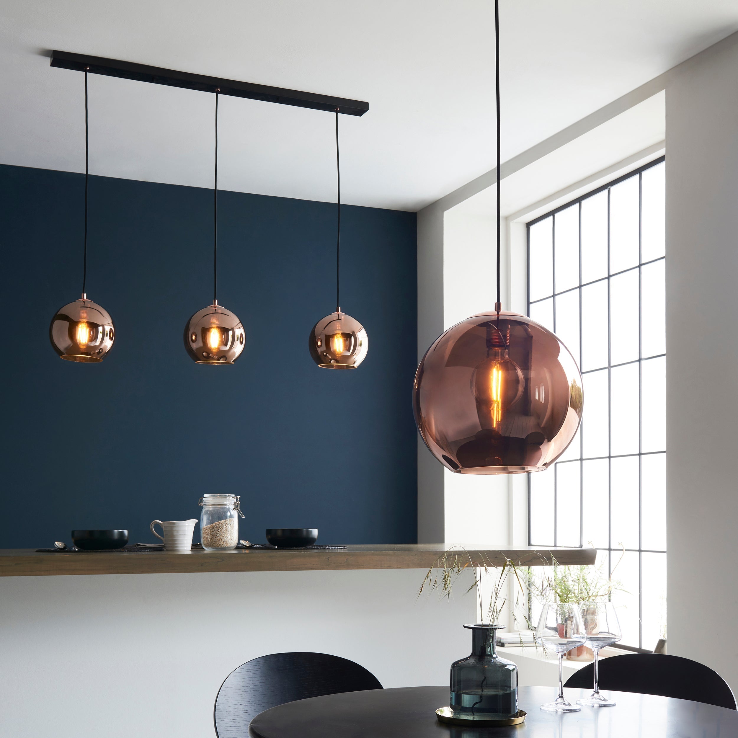 Lampadario a barra Endon Boli 3lt in vetro specchiato rame