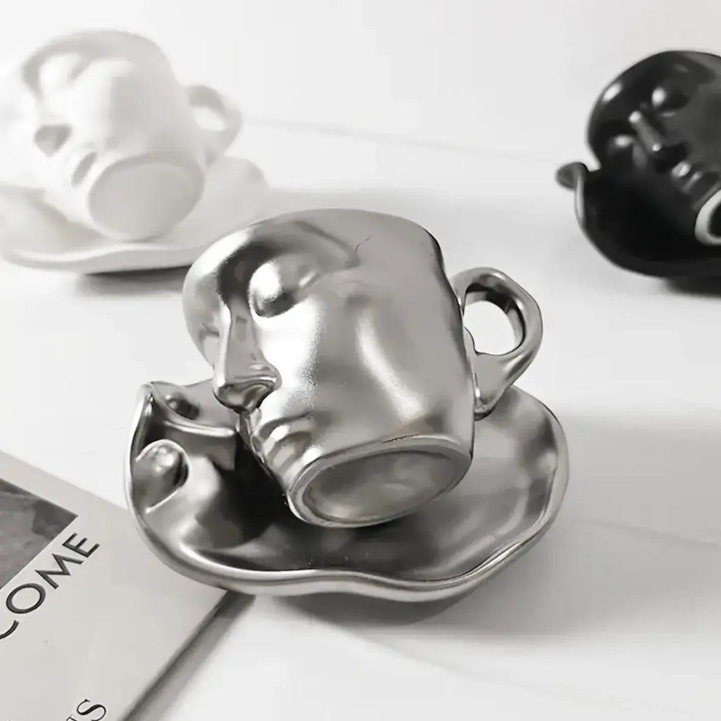 EternalLove™ - Set di Tazze da Caffè e Piattini in Ceramica con Bacio