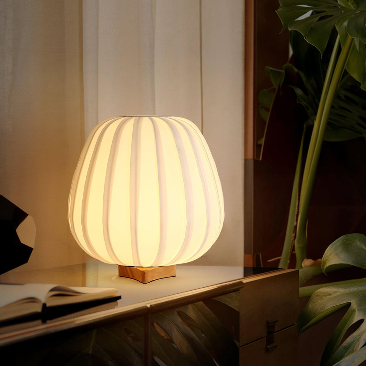 Lampada da Tavolo Minimalista in Tessuto