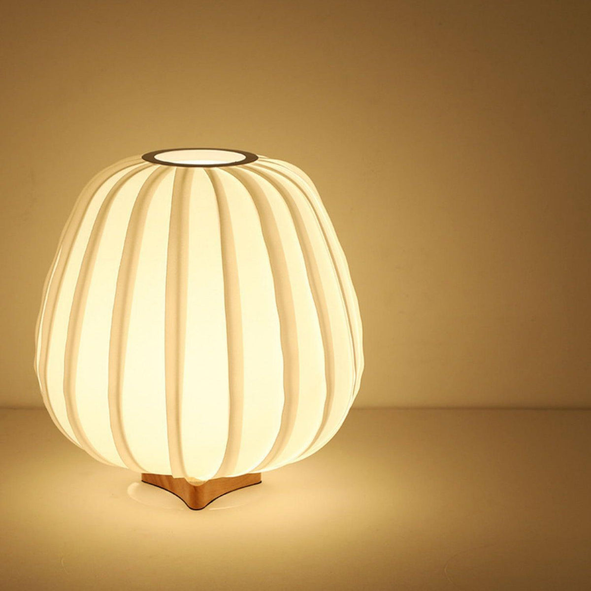 Lampada da Tavolo Minimalista in Tessuto